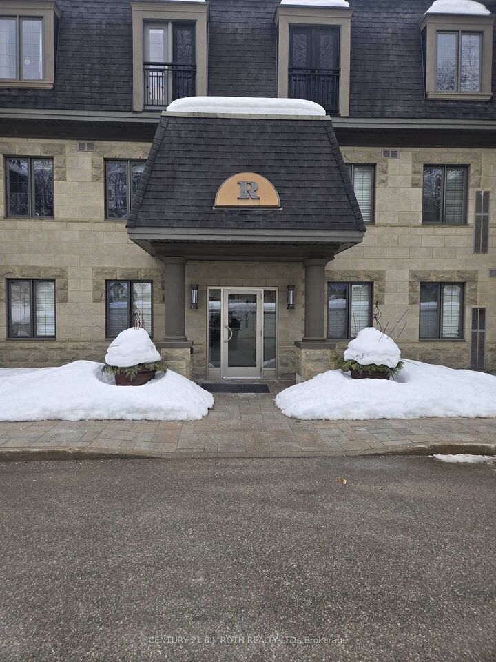 Property Photo: 200 Collier Street 306 ON L4M 1H7