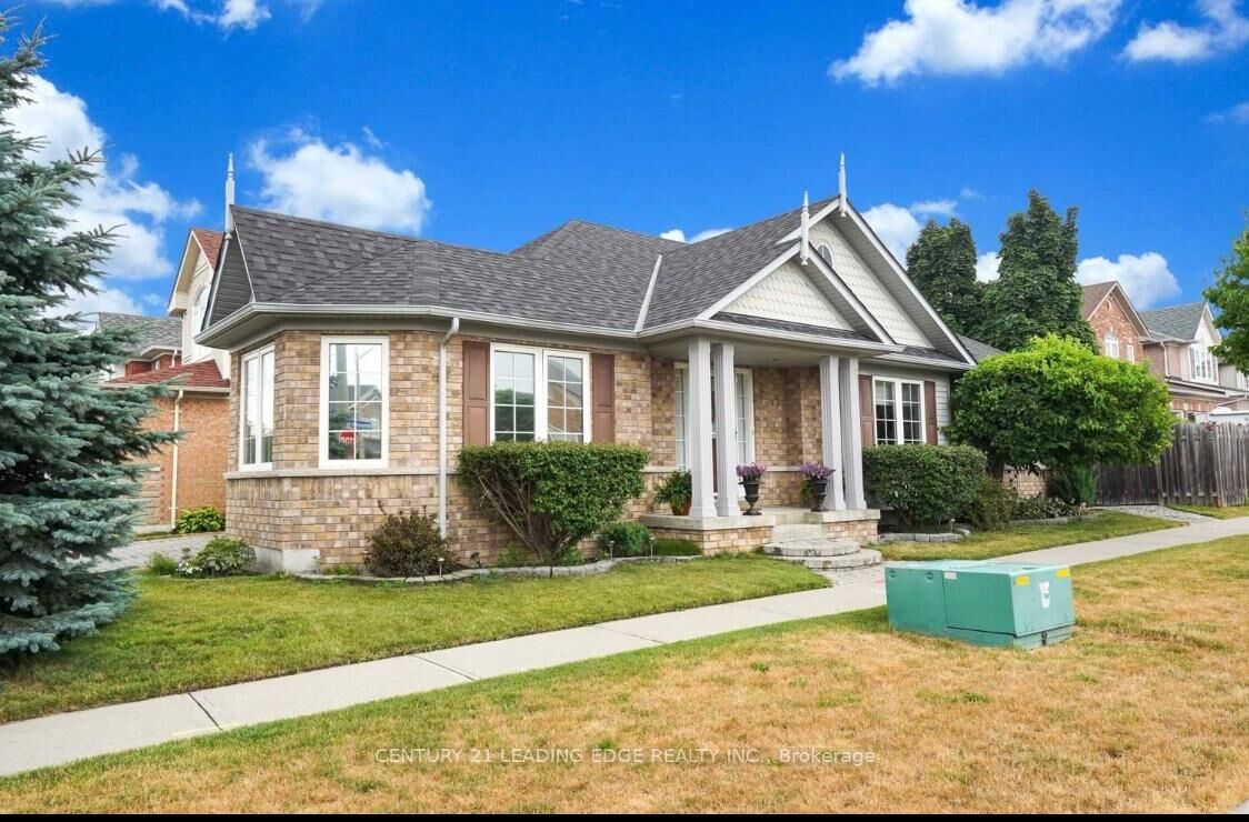 Property Photo:  1703 Whitestone Drive S  ON L1K 2X2 