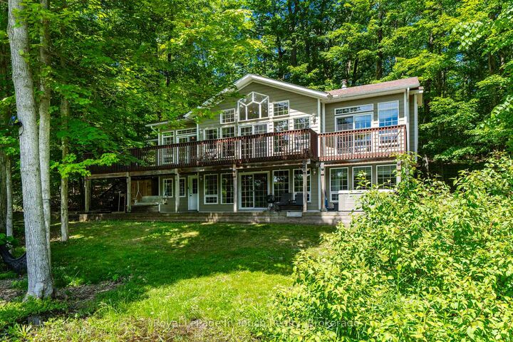 157 Farlain Lake Road W — photo 1