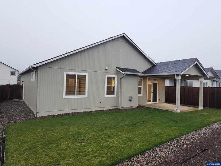 Property Photo: 2798 Essex Av NW OR 97321