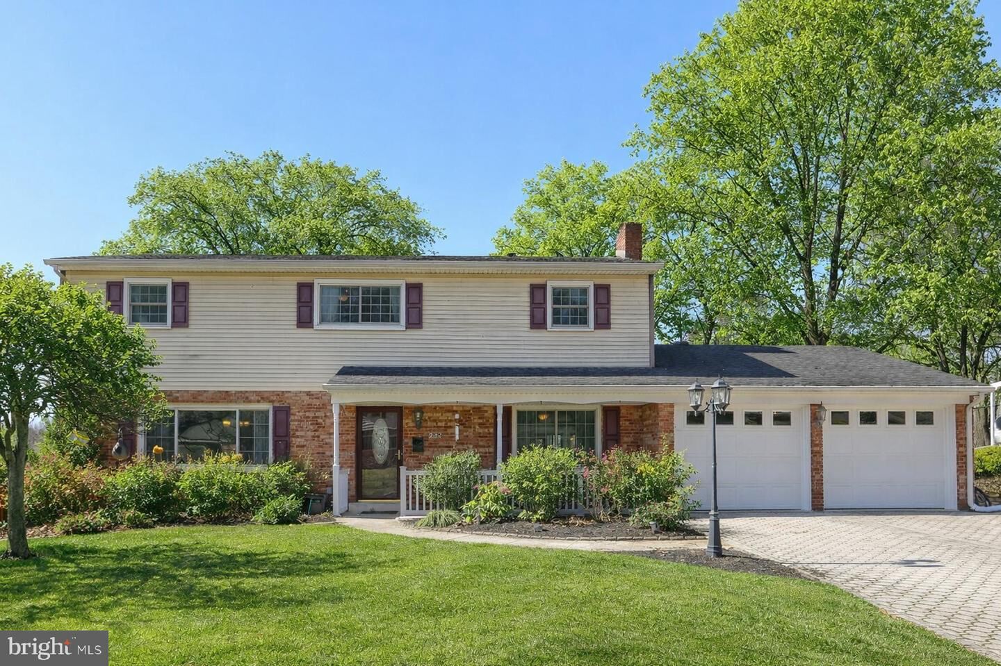 Property Photo:  232 Winding Way  PA 17011 