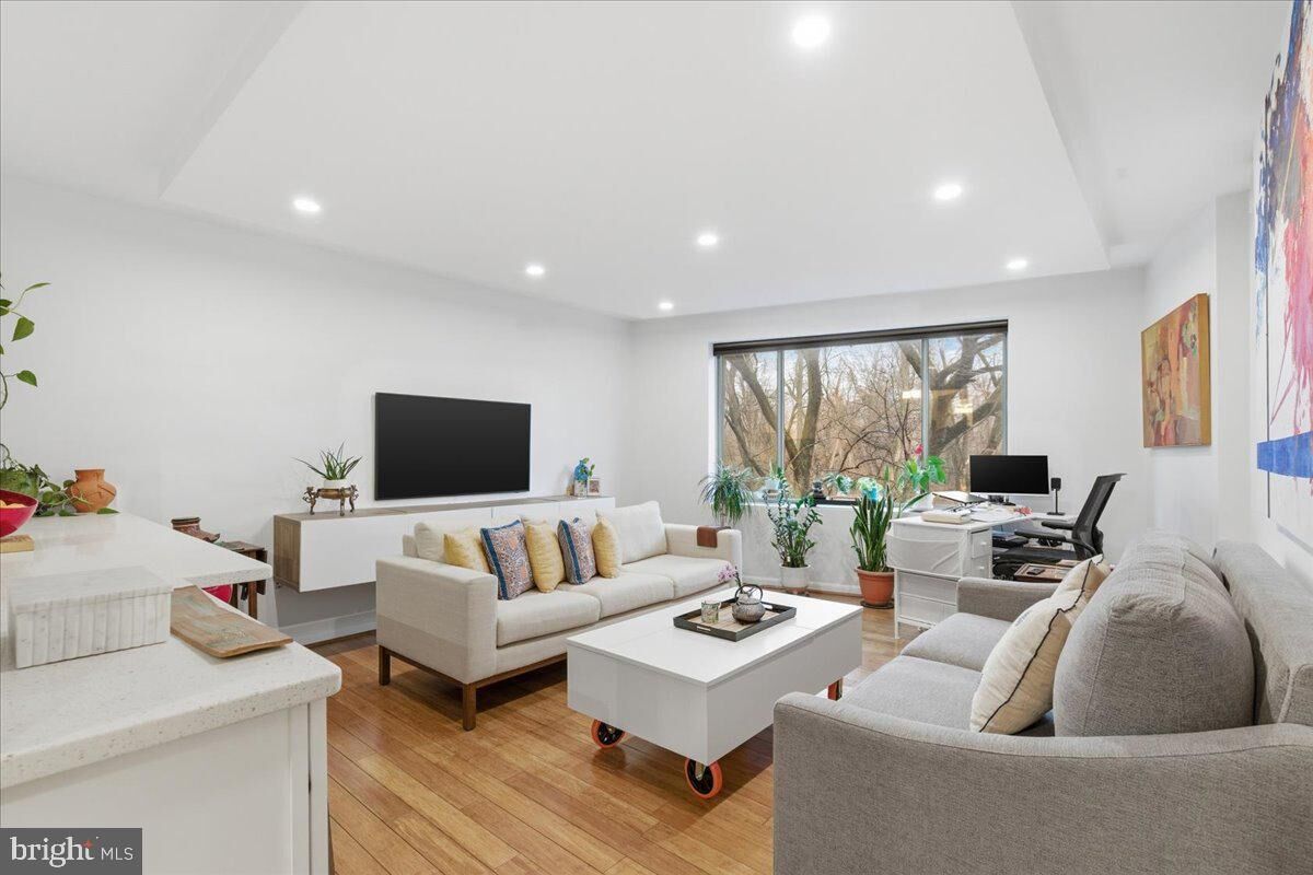 Property Photo:  2141 Wisconsin Avenue NW 202  DC 20007 