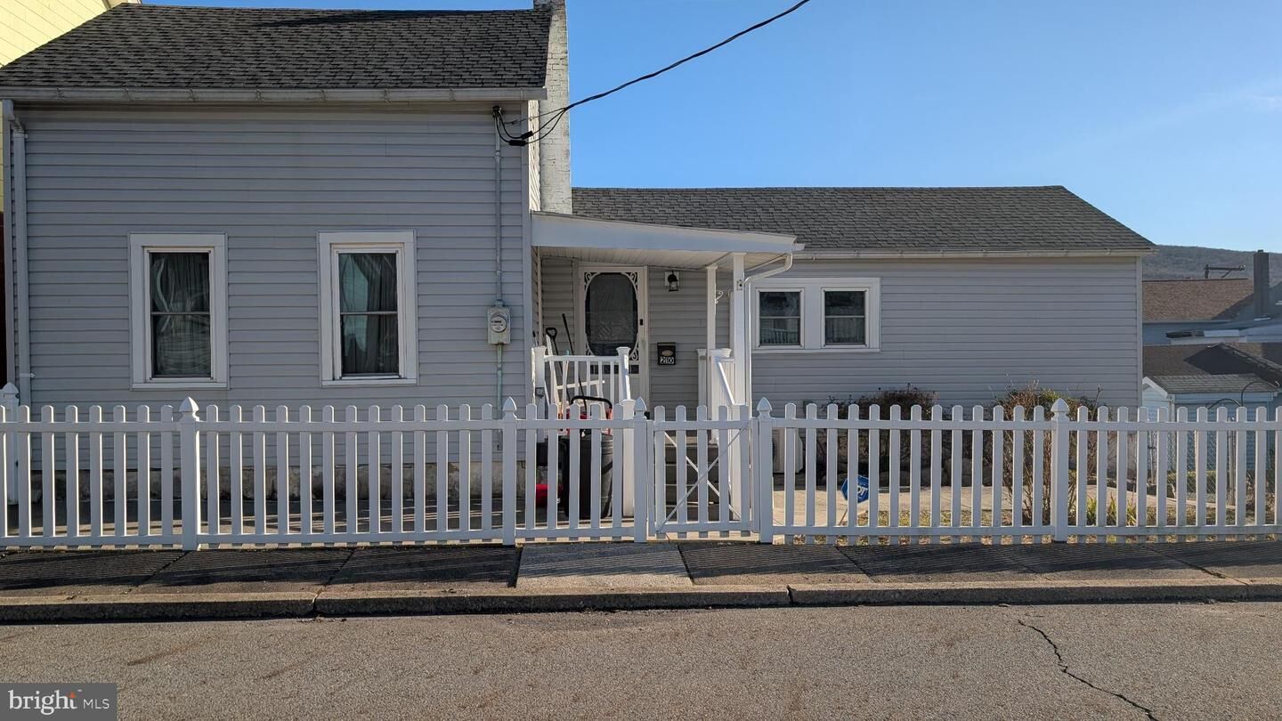 Property Photo: 210 E Spruce Street PA 17098