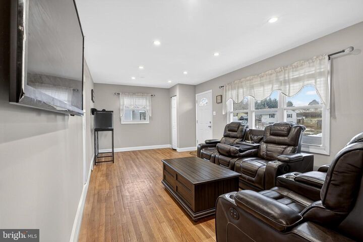 Property Photo:  404 Tamara Circle  DE 19711 