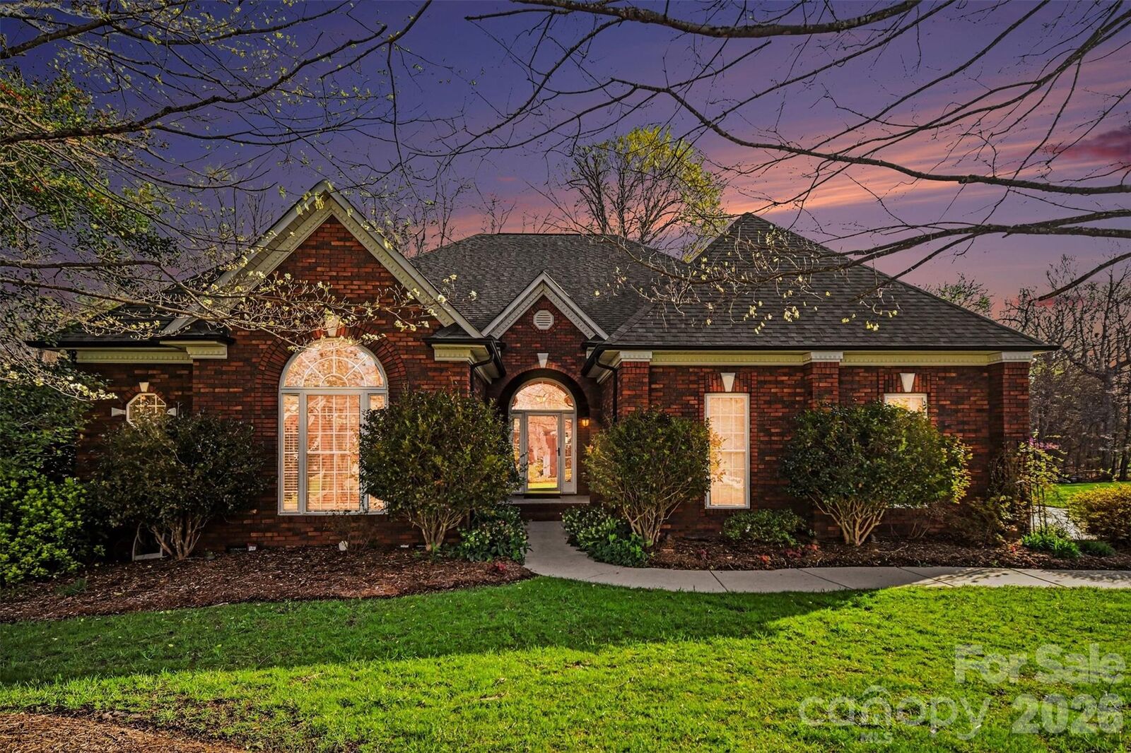 Property Photo:  8407 Locksley Drive  NC 28075 