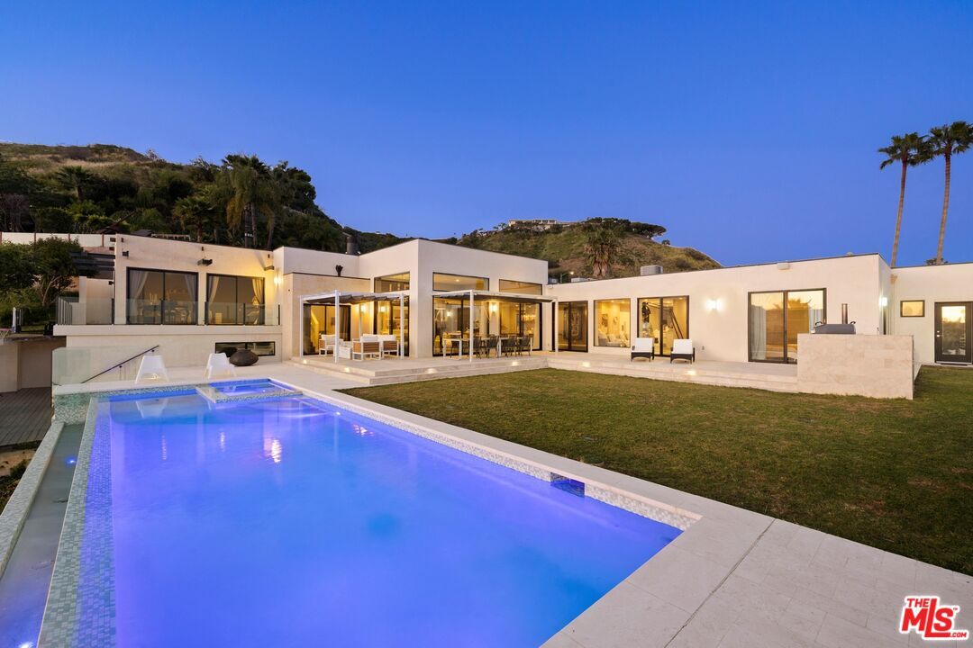 Property Photo:  971 Enchanted Way  CA 90272 