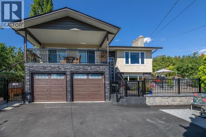 12612 Reynolds Avenue — photo 1