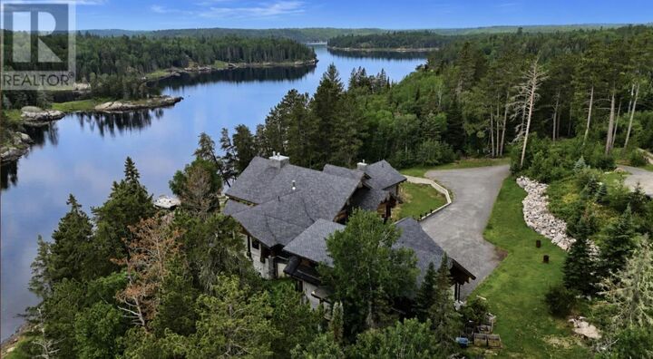 Property Photo: 76 Middle Lake/Winnipeg River ON P0X 1C0