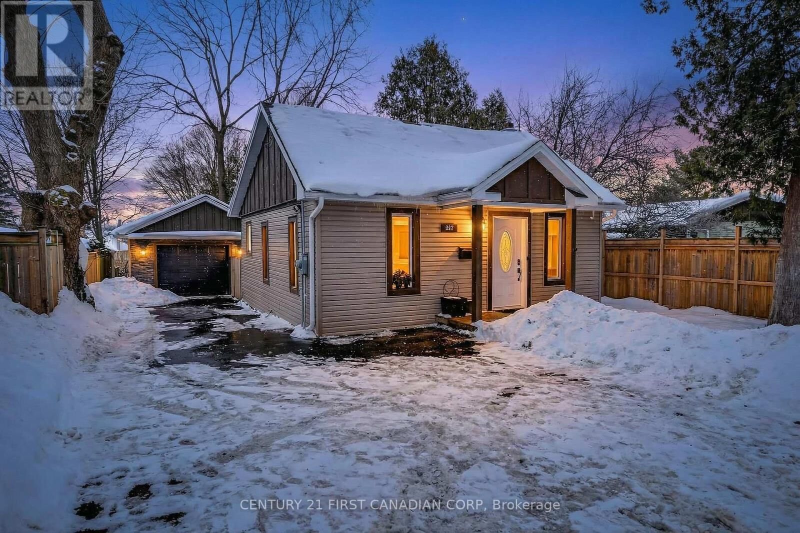 Property Photo:  557 Boler Road  ON N6K 3R8 