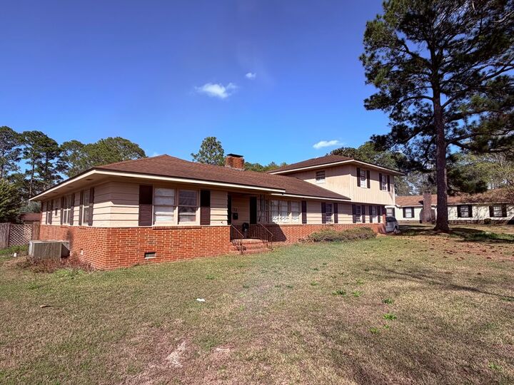 Property Photo:  723 E 24th Ave  GA 31015 