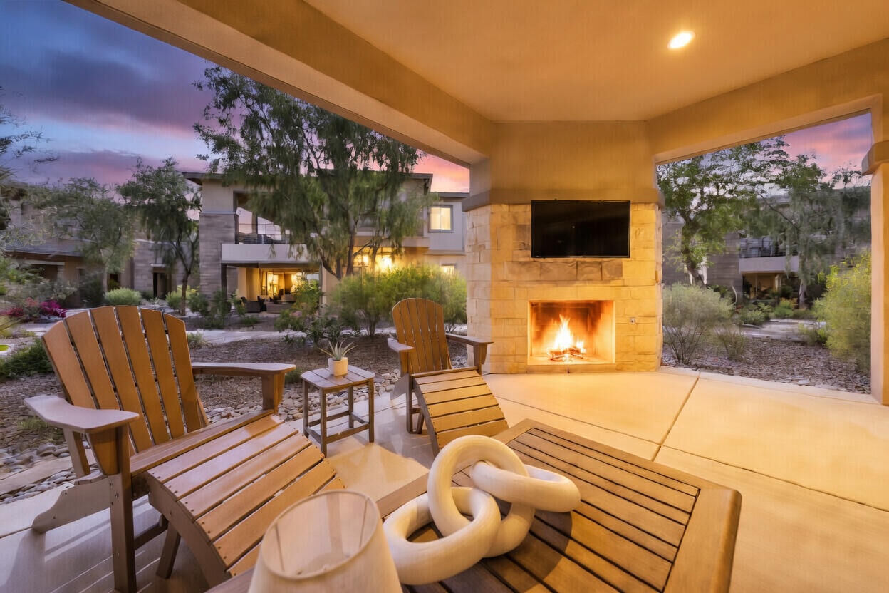 Property Photo: 1702 Retreat Circle CA 92260