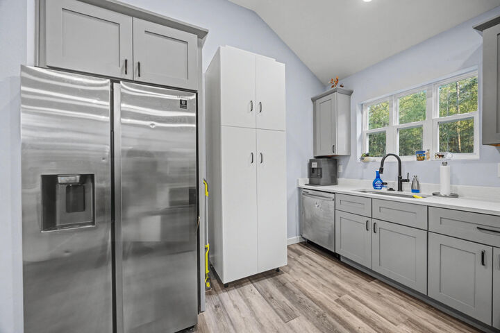 Property Photo: 255 W Renoir Road FL 32433