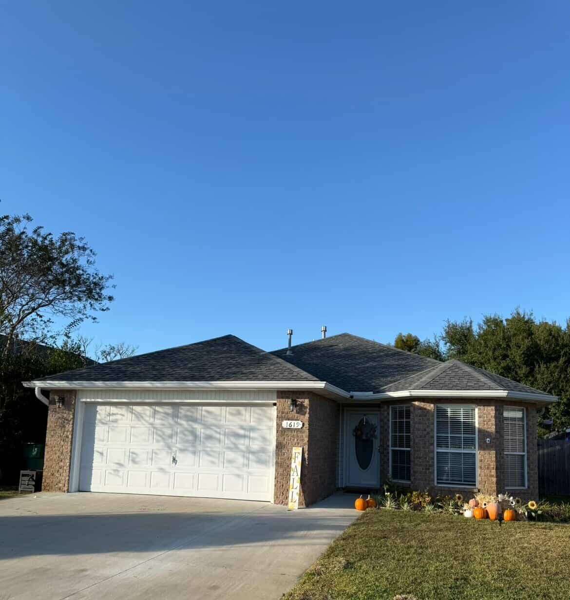 Property Photo:  1619 Fenwick Avenue  FL 32547 