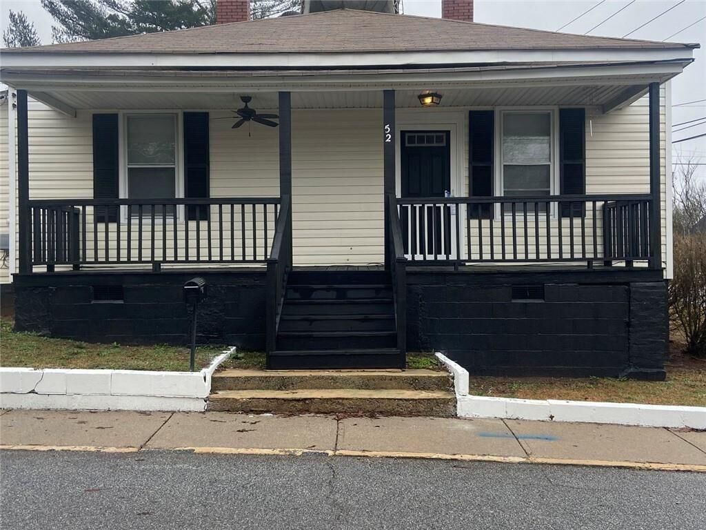 Property Photo:  52 Ivy Street  GA 30014 
