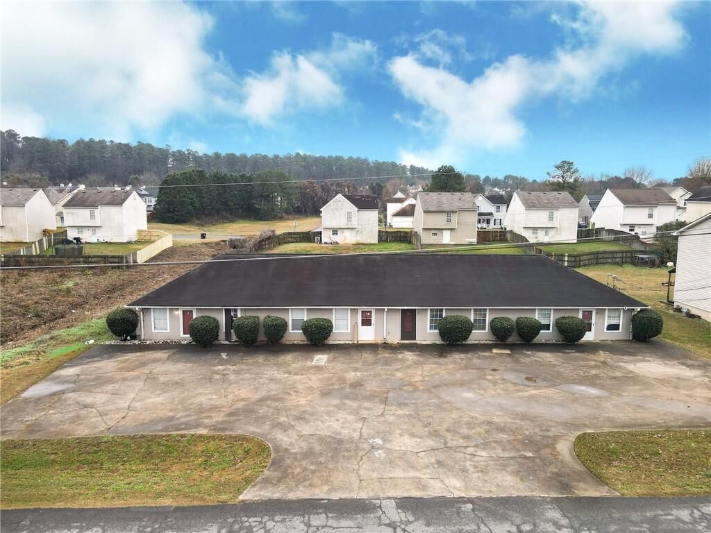 Property Photo:  124 Evergreen Trail  GA 30121 