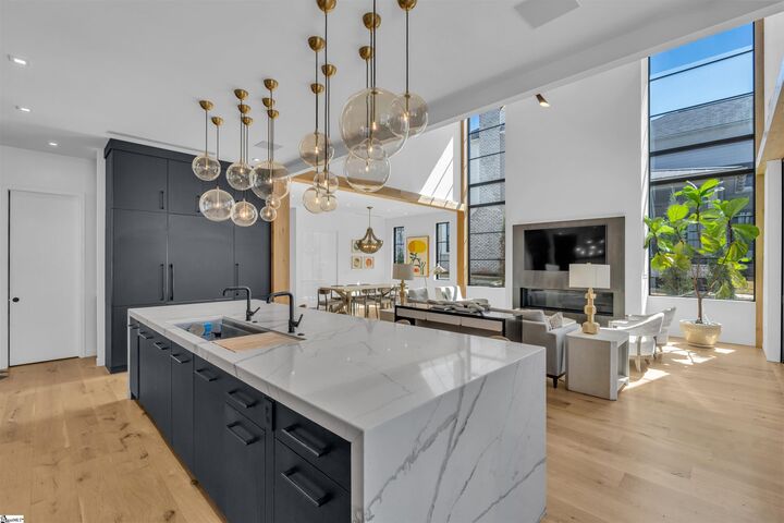 Property Photo: 32 Gardenview Avenue SC 29601