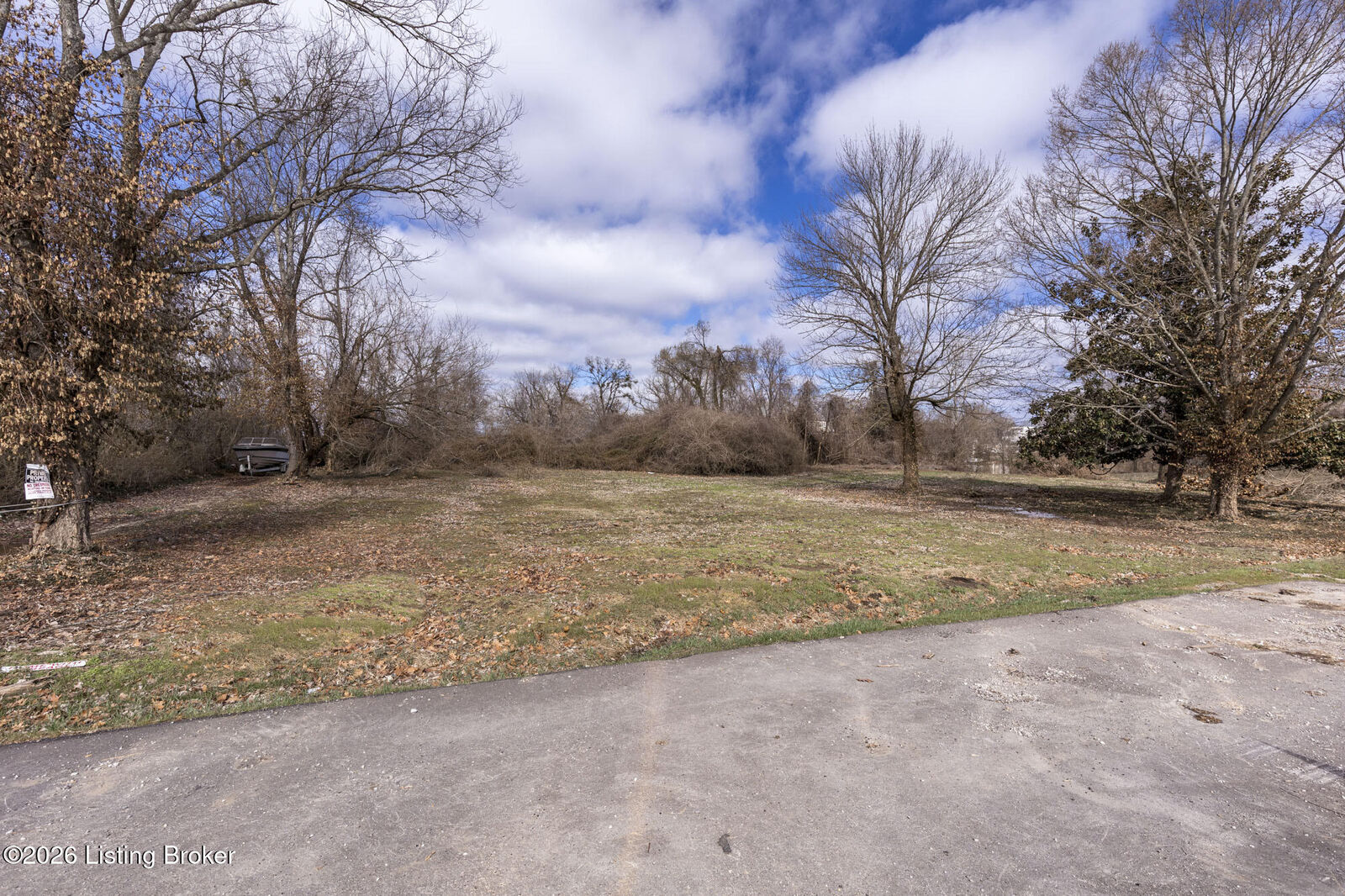 Property Photo:  5225 River Rd  KY 40222 