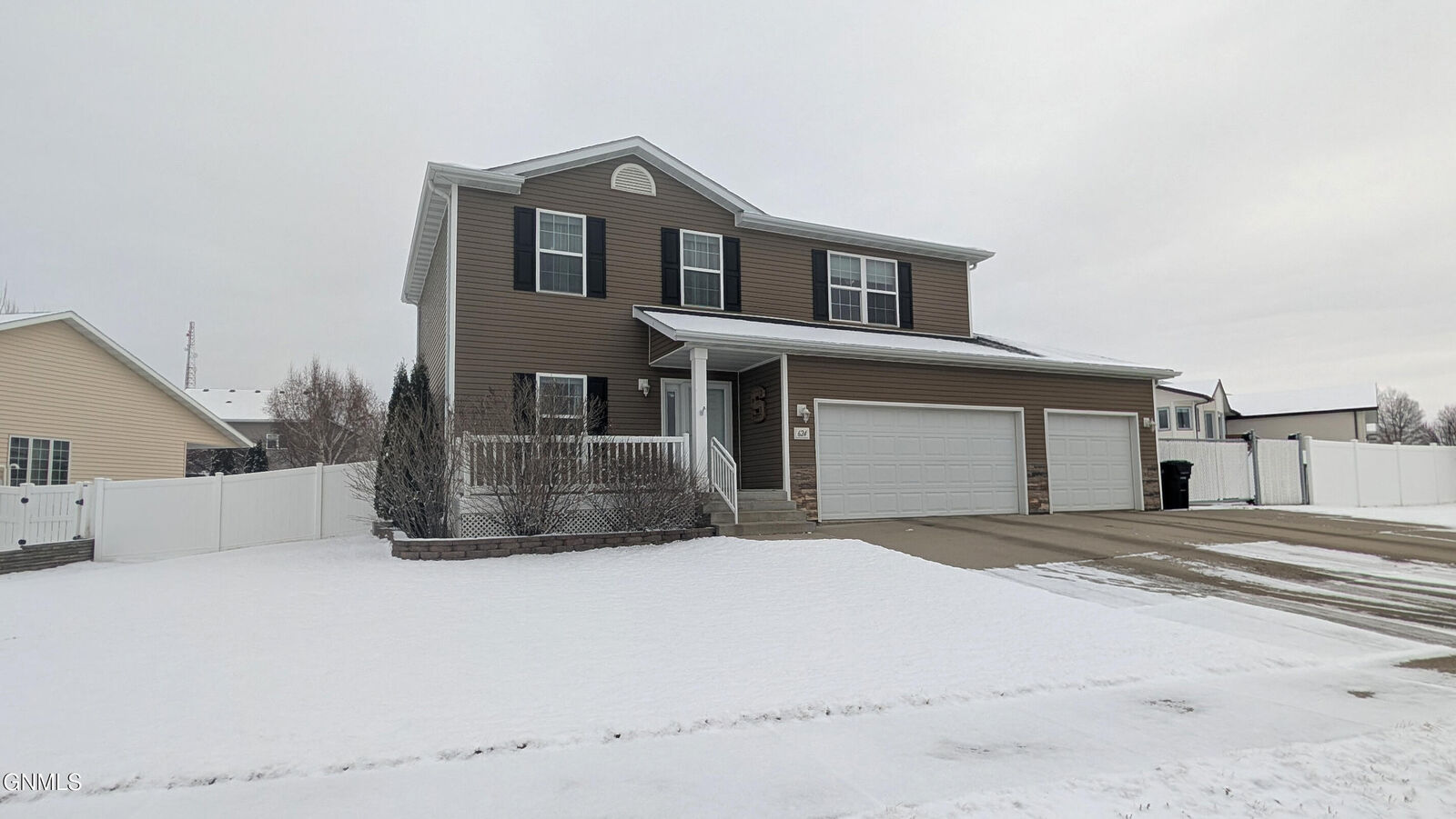 Property Photo:  624 Brome Avenue  ND 58503 