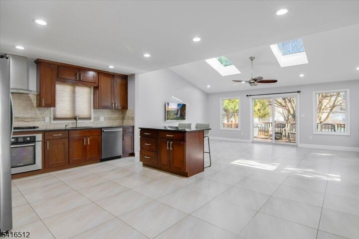 Property Photo:  565 Center St  NJ 07075 