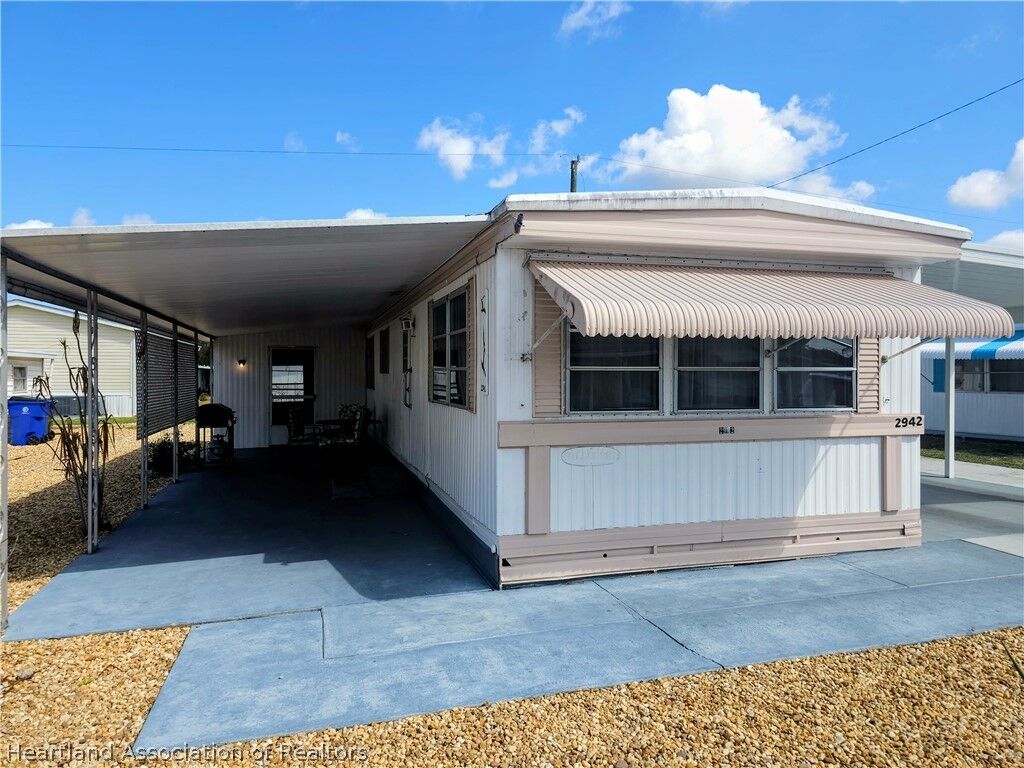 Property Photo:  2942 San Francisco Lane  FL 33870 