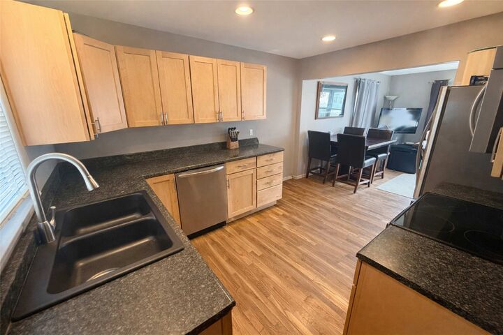 Property Photo:  1713 56th Street  IA 50310 