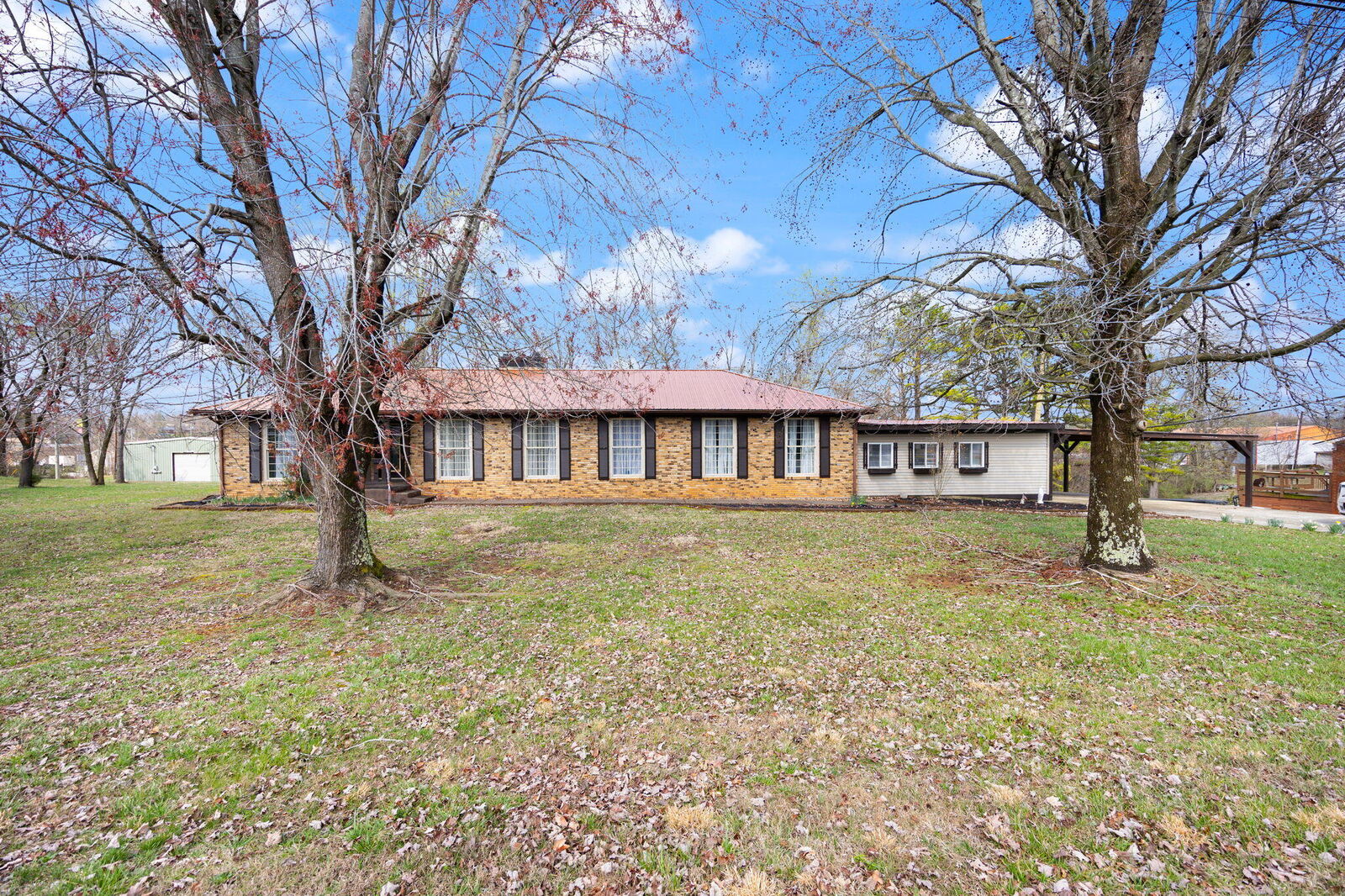 Property Photo: 115 E Summit Drive KY 42501