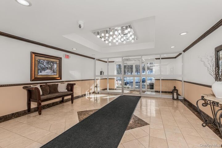 Property Photo:  2035 Central Park Avenue 1S  NY 10710 