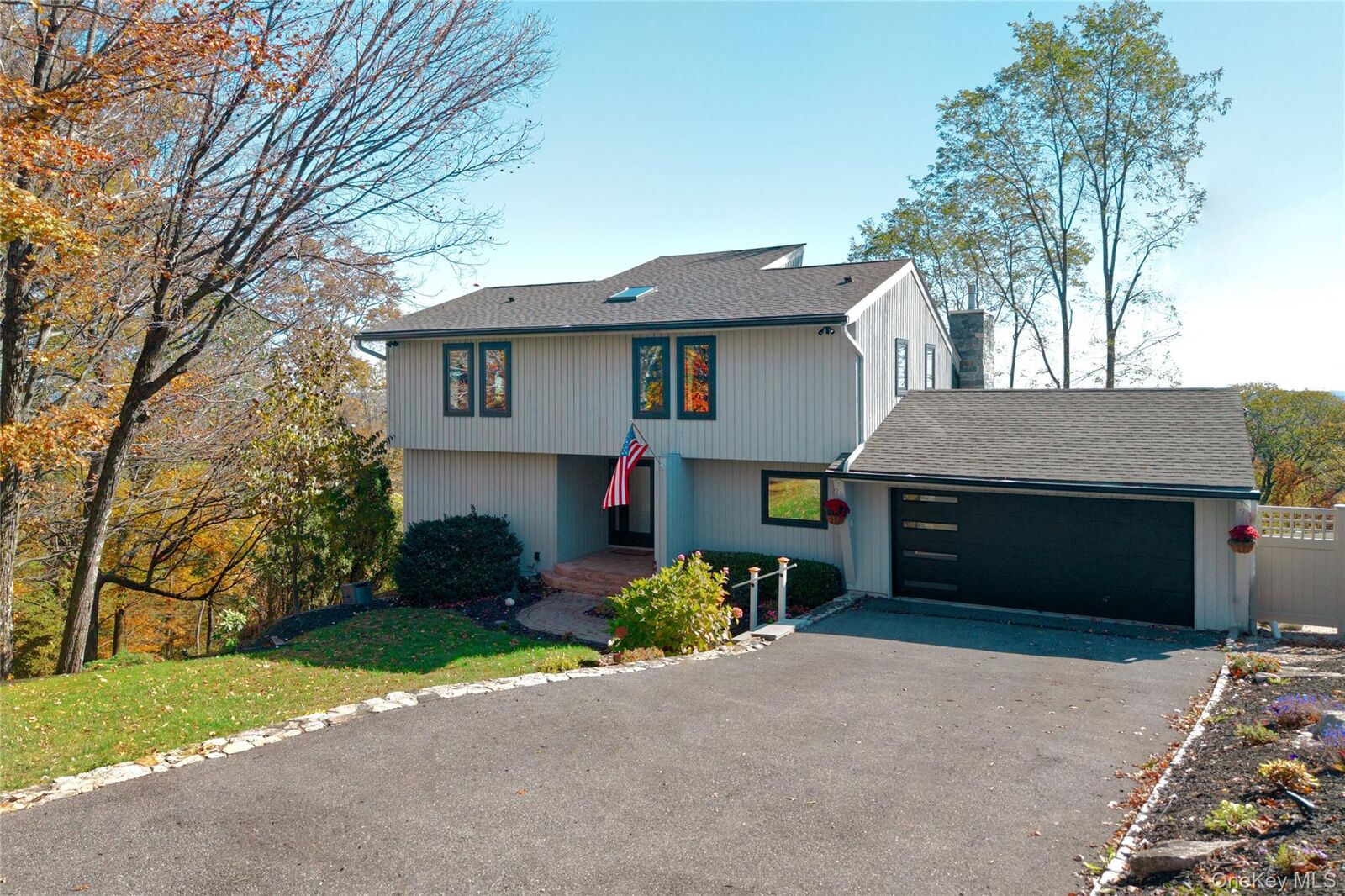 Property Photo:  26 Summit Circle Drive  NY 10541 