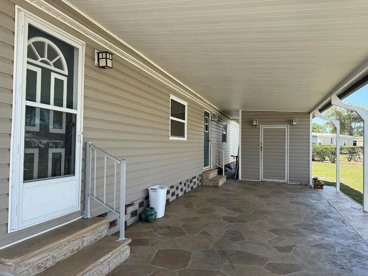 Property Photo:  5168 Rubber Tree Circle  FL 34653 