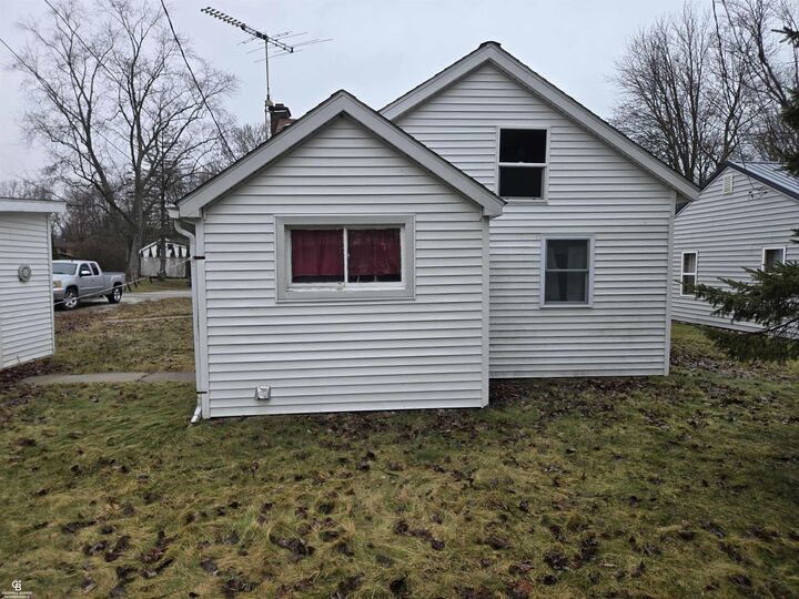 Property Photo:  3731 Huron Court  MI 48059 