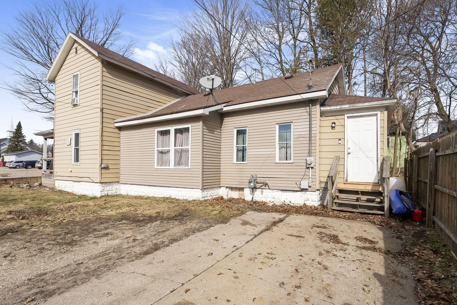 Property Photo:  112 Howard Street  MI 49601 