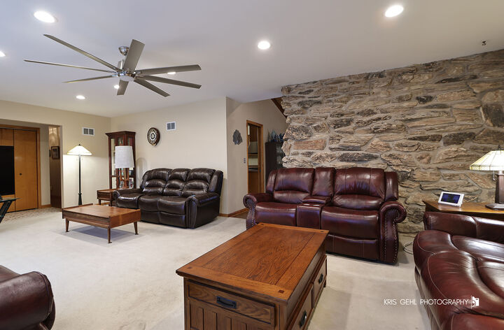 Property Photo:  20W371 Diversey Avenue  IL 60101 