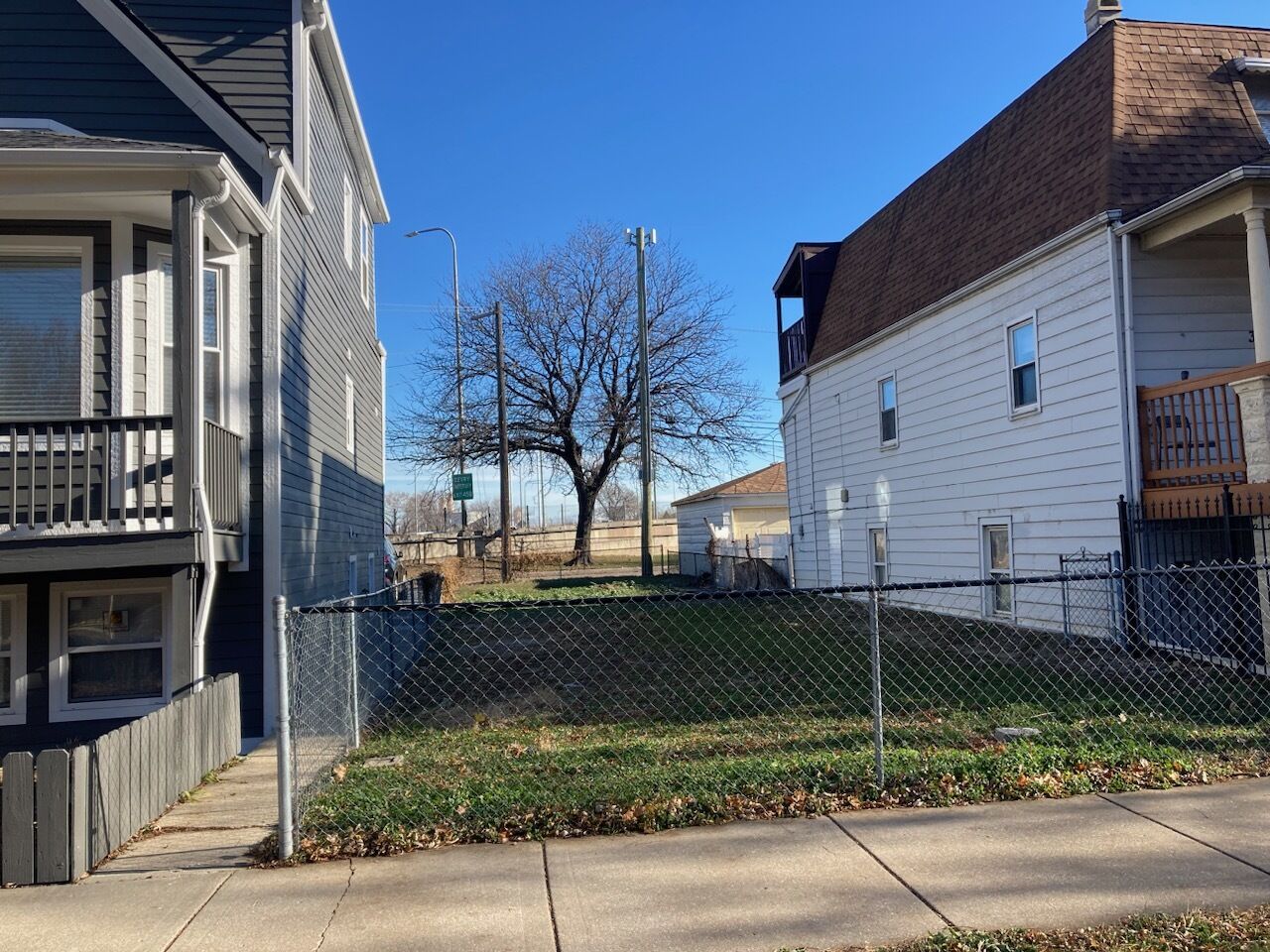 Property Photo:  3329 N Drake Avenue  IL 60618 