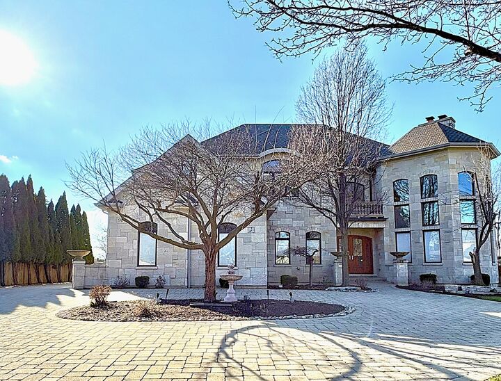 Property Photo:  904 S Edgewood Lane  IL 60056 