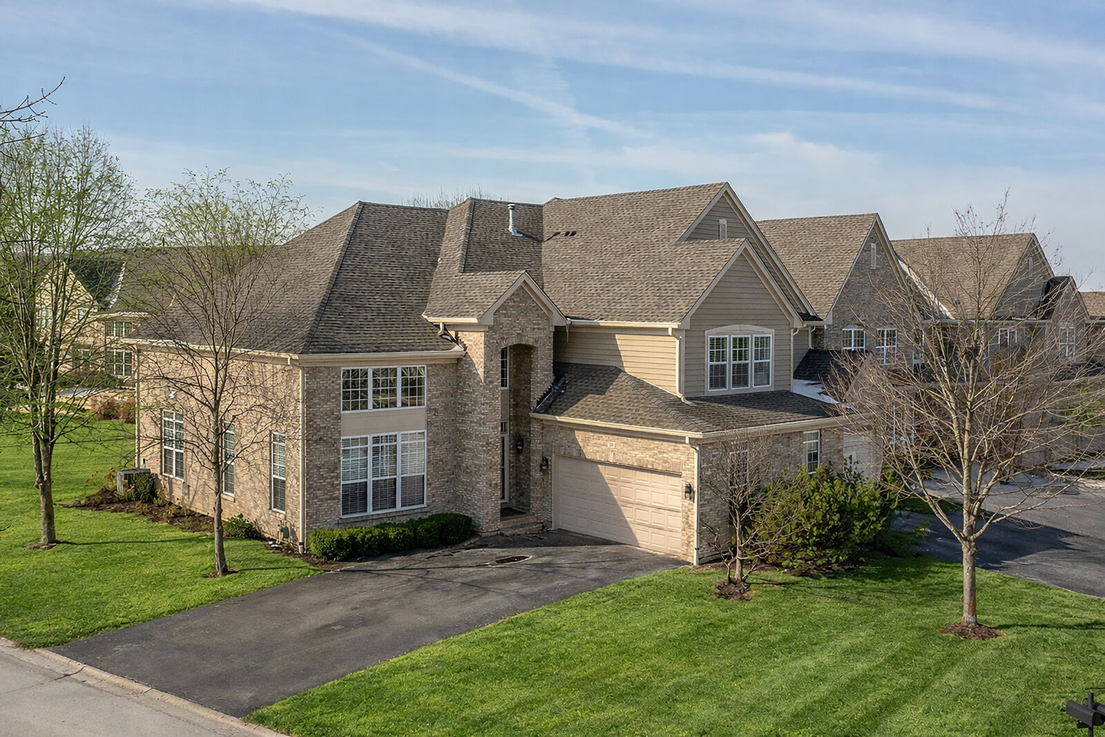 Property Photo: 500 Stone Canyon Circle IL 60010