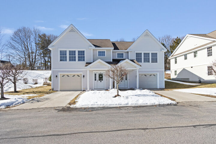 Property Photo:  33 Smith Farm Lane 6  ME 04103 