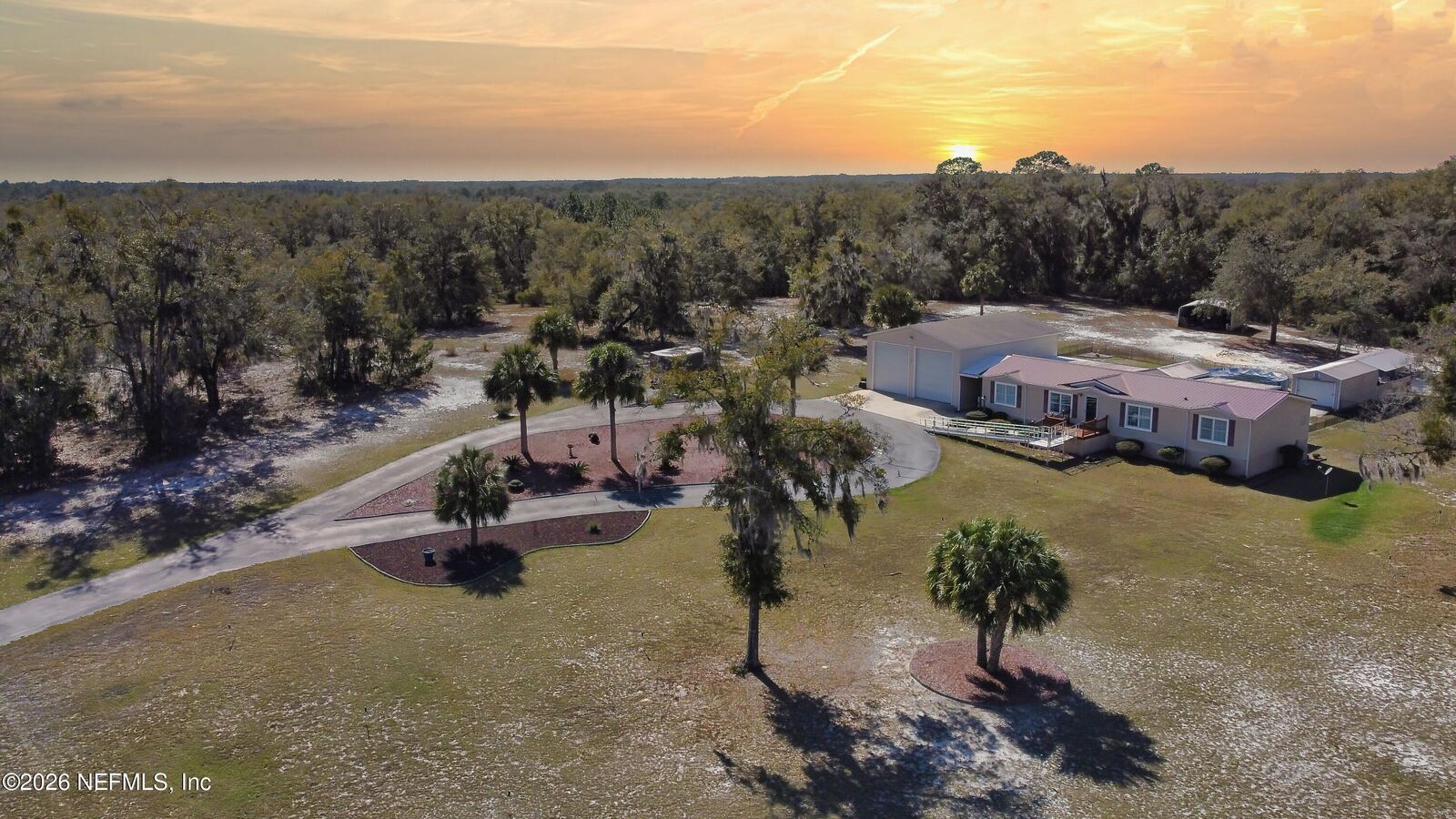 Property Photo: 105 Lake Como Drive FL 32181