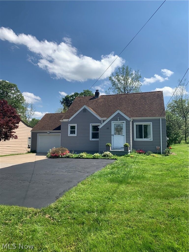 Property Photo:  60 Renee Drive  OH 44471 