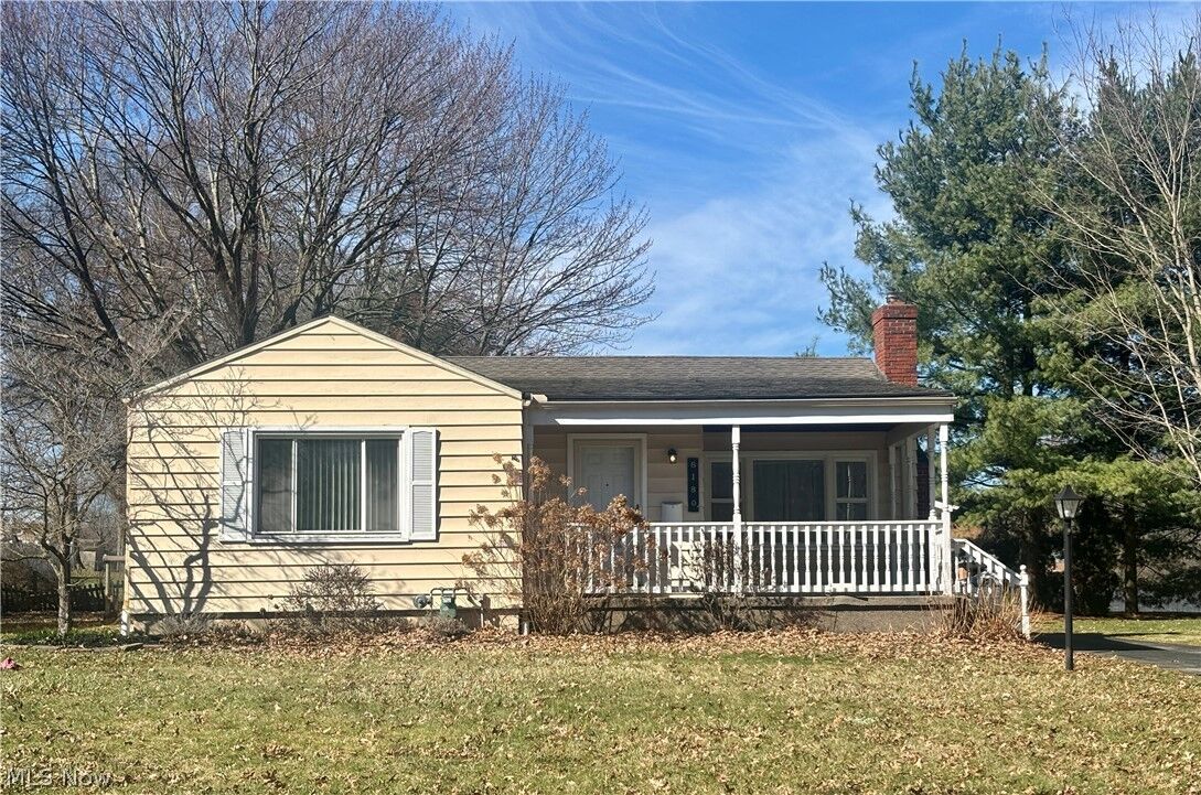 Property Photo: 6180 Northlawn Avenue OH 44512