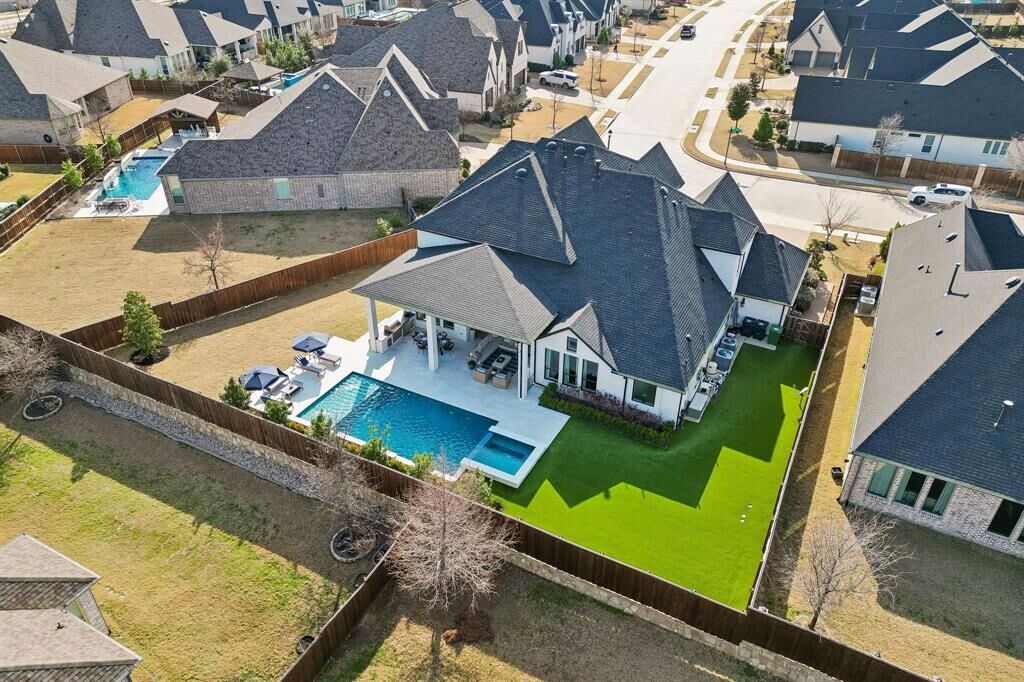 Property Photo:  410 St John Lane  TX 75078 