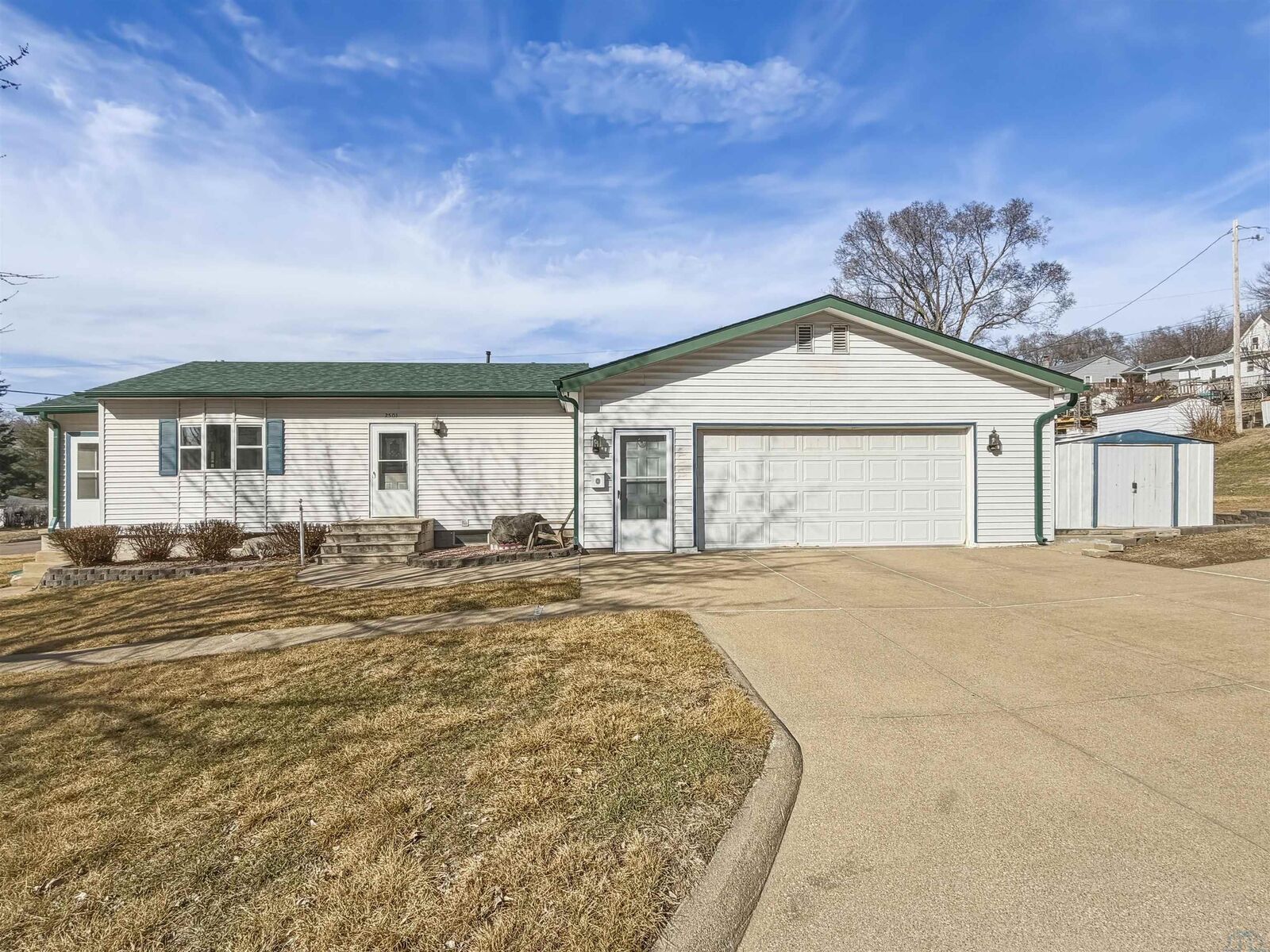 Property Photo:  2501 7th  IA 51105 