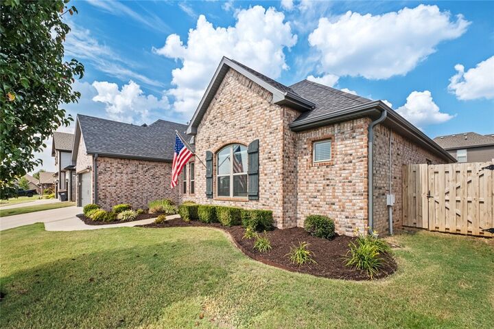 Property Photo:  807 Bellmara Circle  AR 72718 