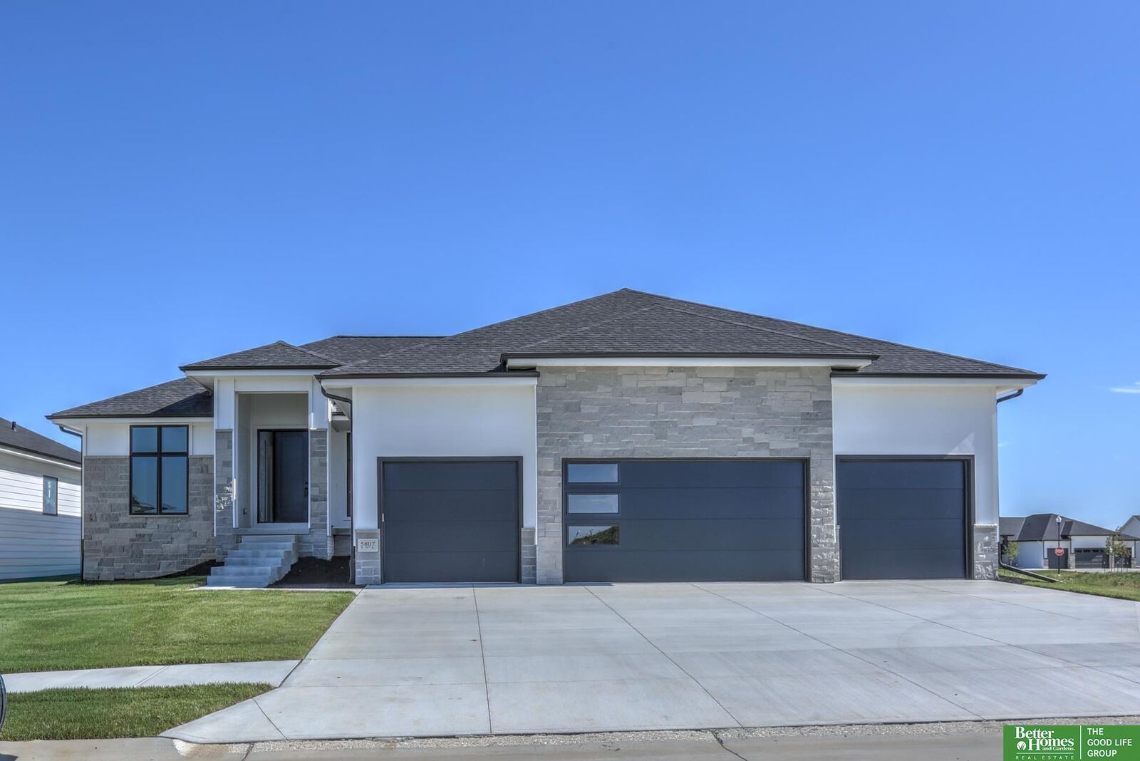 Property Photo:  5807 N 197th Street  NE 68022 