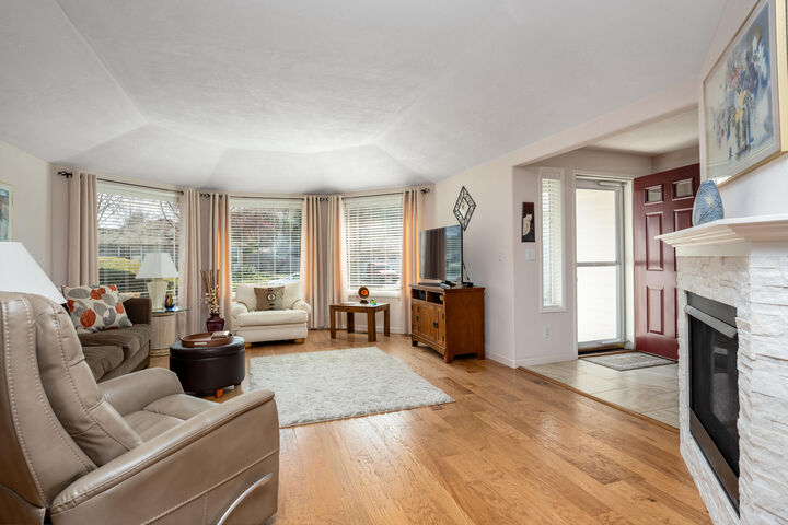 Property Photo:  125 Freshwater Drive  OR 97535 