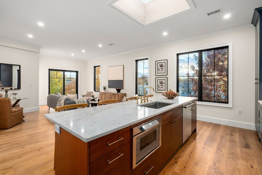 Property Photo:  34 Vinton Street Ph4  MA 02127 