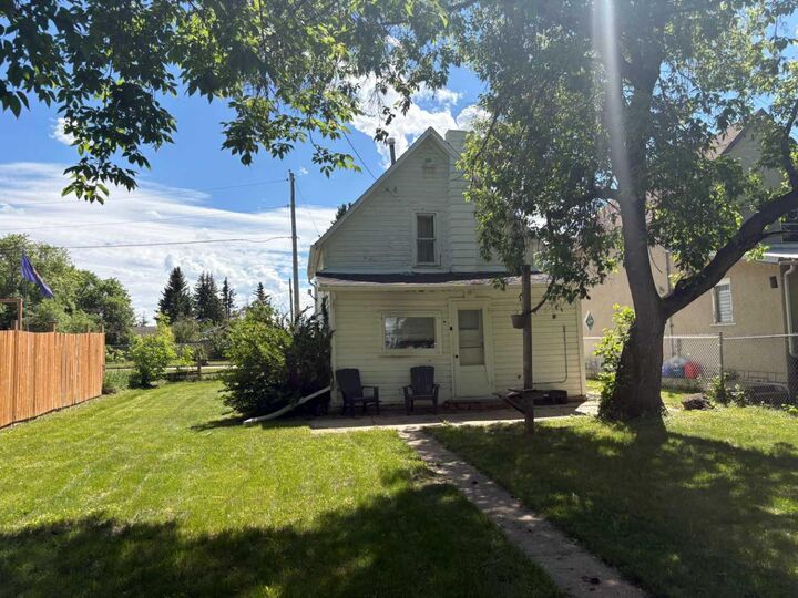Property Photo:  5310 46 Avenue  AB T9X 1X8 