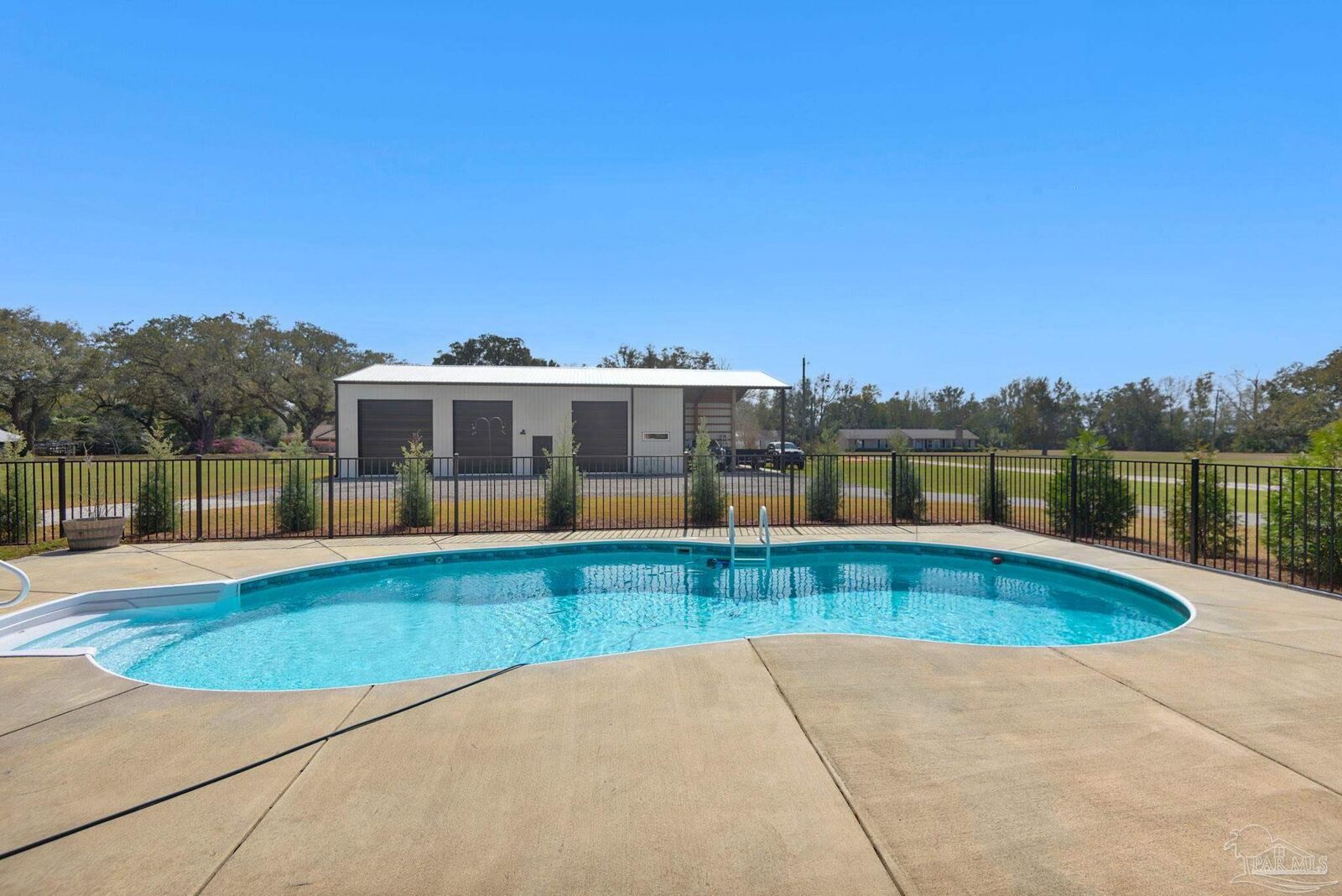 Property Photo:  3275 Melvin Dr  FL 32571 