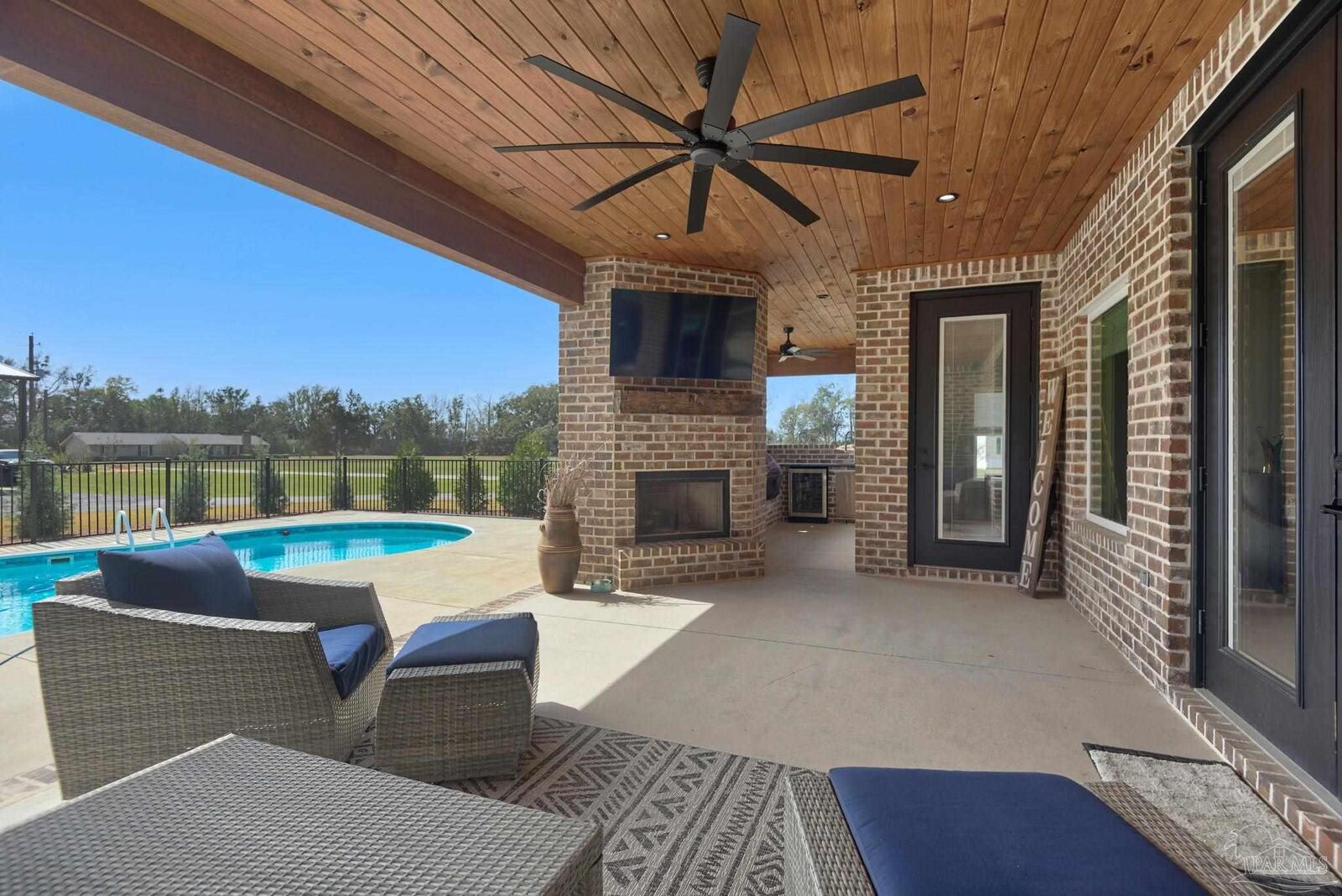 Property Photo:  3275 Melvin Dr  FL 32571 