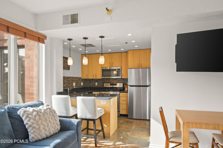 Property Photo:  580 Main Street Street 402  UT 84060 