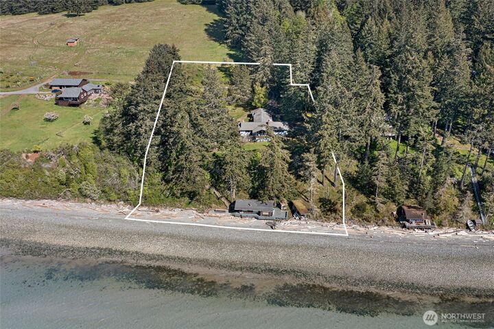 Property Photo:  230  Gem Farm Lane  WA 98261 